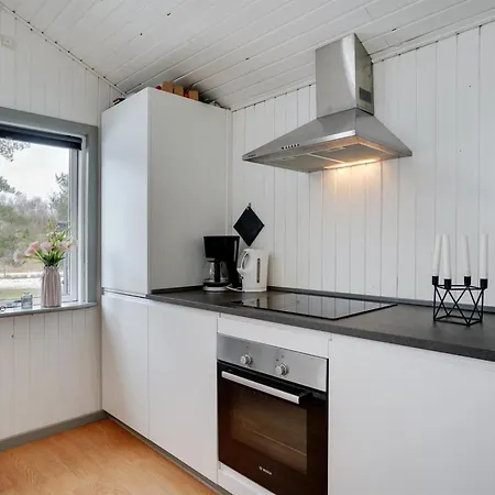 Semesterbostad Aiden - 300m From The Sea By Interhome